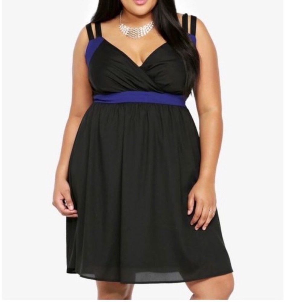 TORRID Women 24 Navy‎ Black Colorblock Surplice Midi Swing Dress Sleeveless Sash